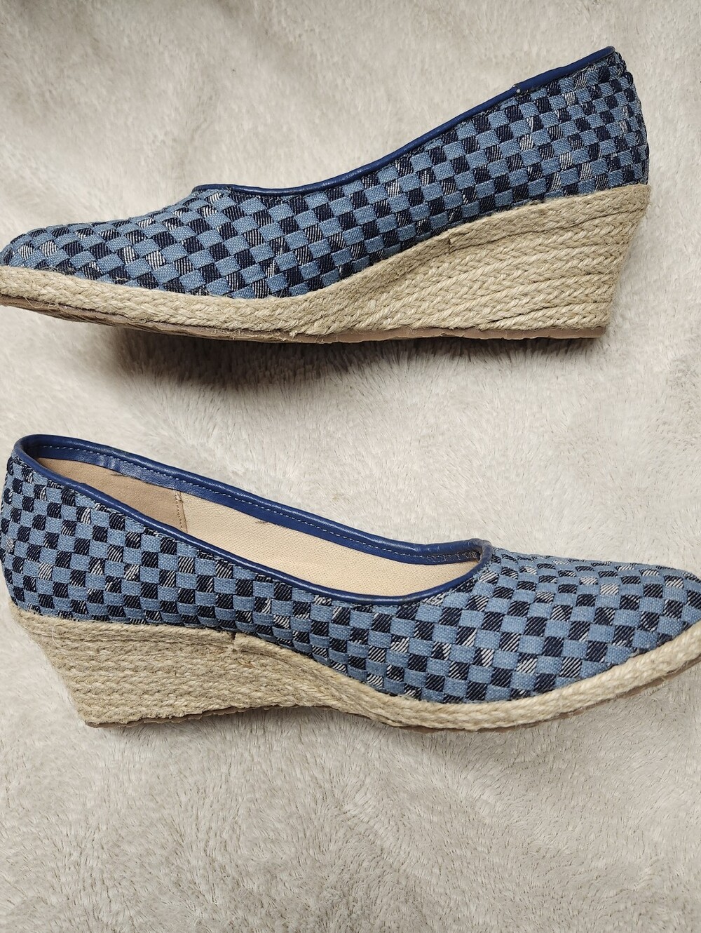 • New Beacon Women's Blue Check Wedge Espadrille Size 6M Slip On Shoes